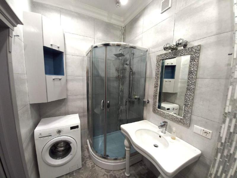Inn Home Apartments-Olimpiysky Stadium Area Kiev Eksteriør bilde